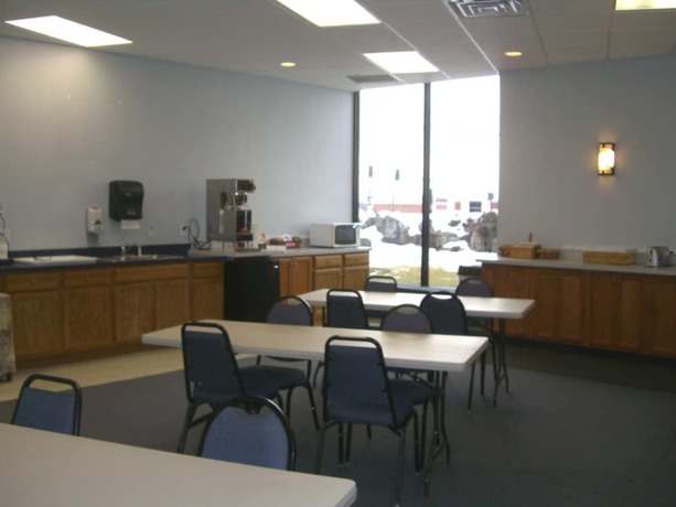 Imagen del bar/restaurante del Hotel Quails Nest Inn And Suites. Foto 3