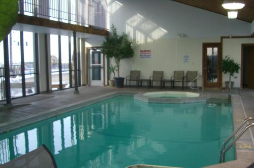 Imagen general del Hotel Quail\'s Nest Inn & Suites. Foto 3