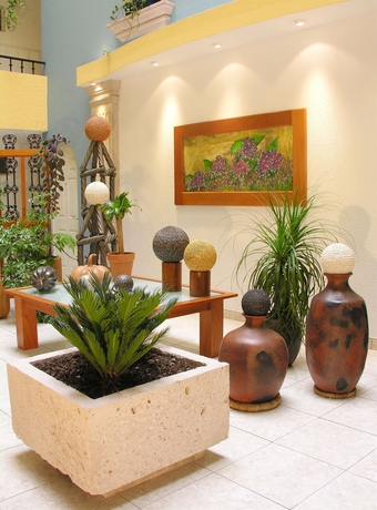 Imagen de los interiores del Hotel Qualitel Plus. Foto 14