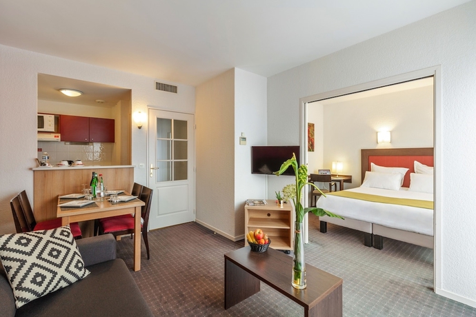 Imagen de la habitación del Hotel Quality Aparthotel Divonne - Portes de Geneve. Foto 7