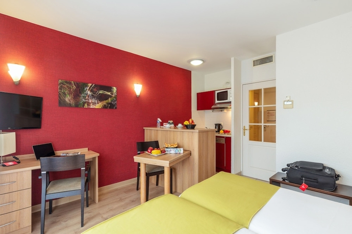 Imagen de la habitación del Hotel Quality Aparthotel Divonne - Portes de Geneve. Foto 12