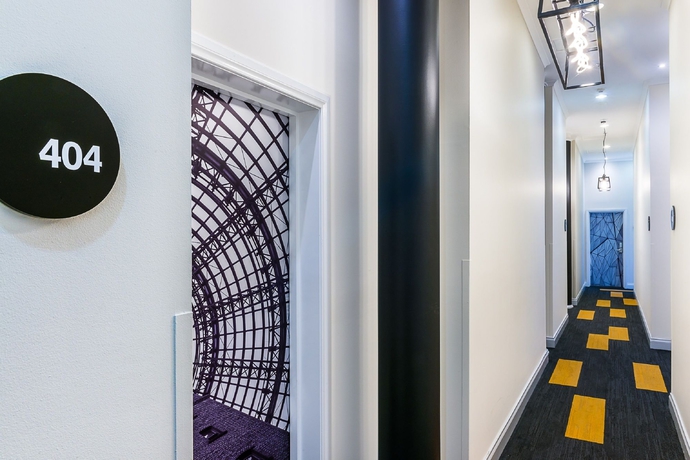 Imagen de los interiores del Hotel Quality Apartments Melbourne Central. Foto 16