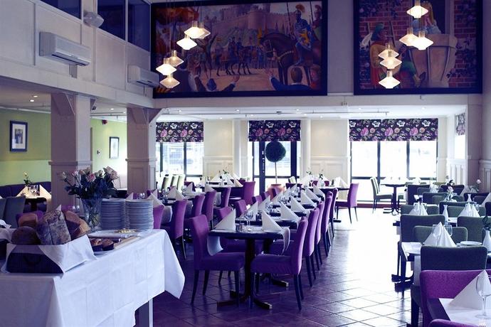 Imagen del bar/restaurante del Hotel Quality Augustin. Foto 2