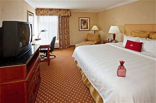 Imagen de la habitación del Hotel Quality Conference Center Cincinnati Blue Ash. Foto 11