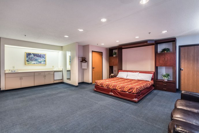 Imagen de la habitación del Hotel Quality Express Inn and Suites. Foto 12