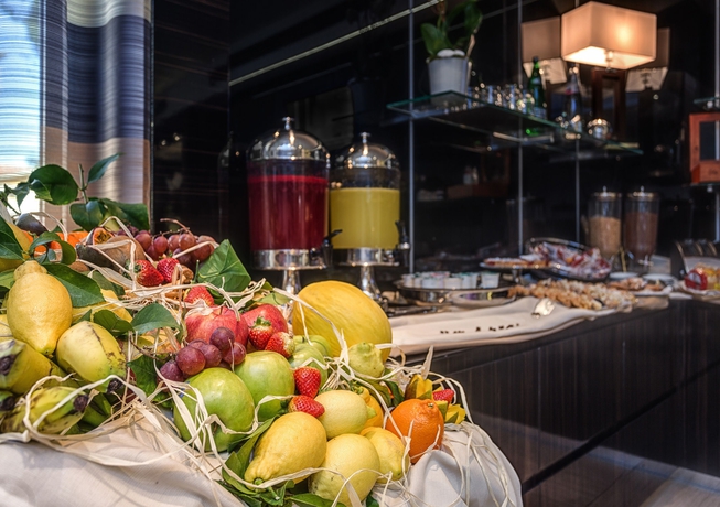 Imagen del bar/restaurante del Hotel Quality Green Palace. Foto 6