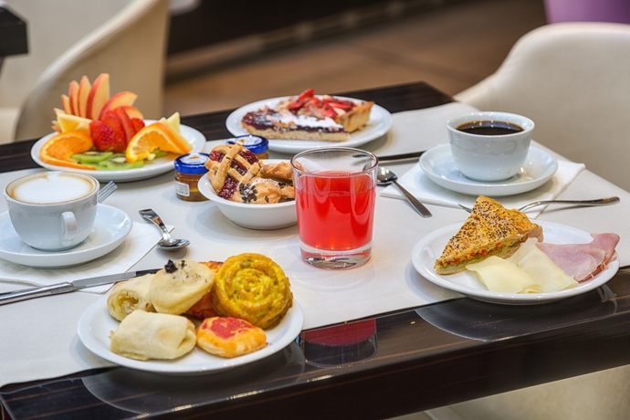 Imagen del bar/restaurante del Hotel Quality Green Palace. Foto 8