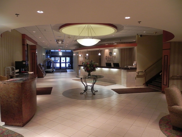 Imagen de los interiores del Hotel Quality Hotel & Suites Niagara Falls. Foto 13