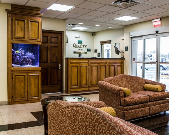 Imagen de los interiores del Hotel Quality Inn Airport - Cruise Port. Foto 17
