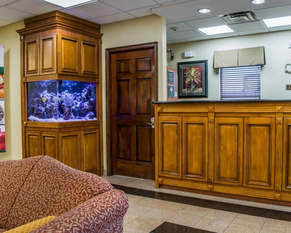 Imagen de los interiores del Hotel Quality Inn Airport - Cruise Port. Foto 19