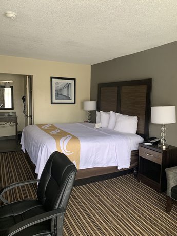 Imagen de la habitación del Hotel Quality Inn Airport South. Foto 6