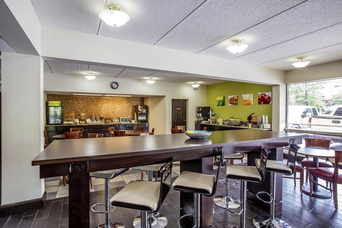 Imagen del bar/restaurante del Hotel Quality Inn Airport - Southeast. Foto 4