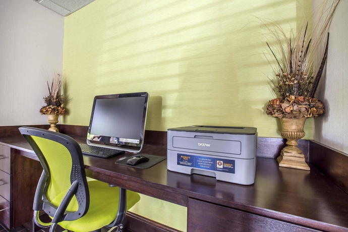 Imagen de los interiores del Hotel Quality Inn Airport - Southeast. Foto 16