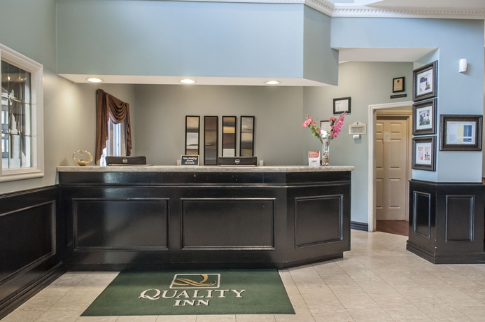 Imagen de los interiores del Hotel Quality Inn Airport West. Foto 14