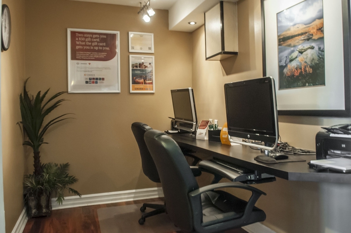 Imagen de los interiores del Hotel Quality Inn Airport West. Foto 16