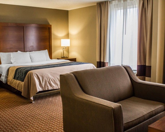 Imagen de la habitación del Hotel Quality Inn, Akron. Foto 6