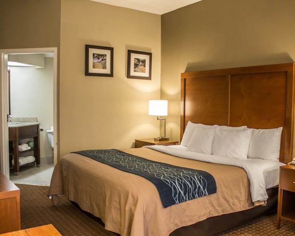 Imagen de la habitación del Hotel Quality Inn, Akron. Foto 9