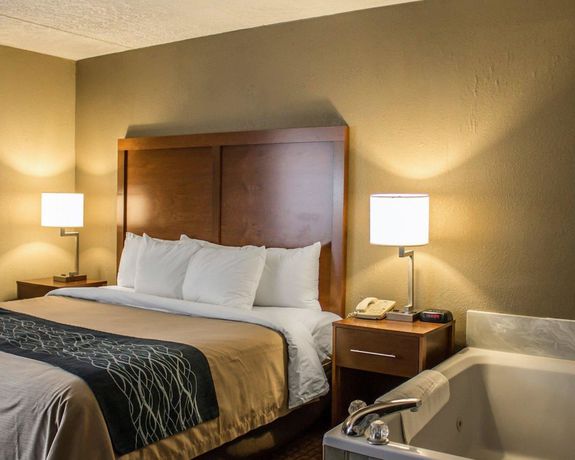 Imagen de la habitación del Hotel Quality Inn, Akron. Foto 10