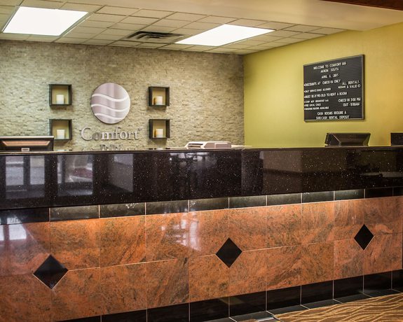 Imagen de los interiores del Hotel Quality Inn, Akron. Foto 18