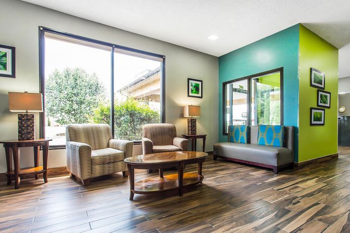 Imagen de los interiores del Hotel Quality Inn - Albemarle. Foto 19