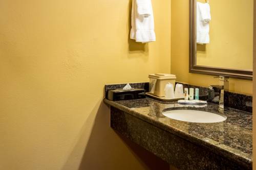 Imagen de la habitación del Hotel Quality Inn Aloha. Foto 13