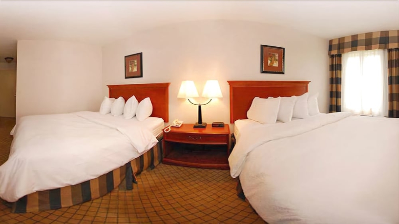 Imagen de la habitación del Hotel Quality Inn And Conference Center, Fremont. Foto 9
