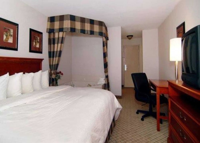 Imagen de la habitación del Hotel Quality Inn And Conference Center, Fremont. Foto 10