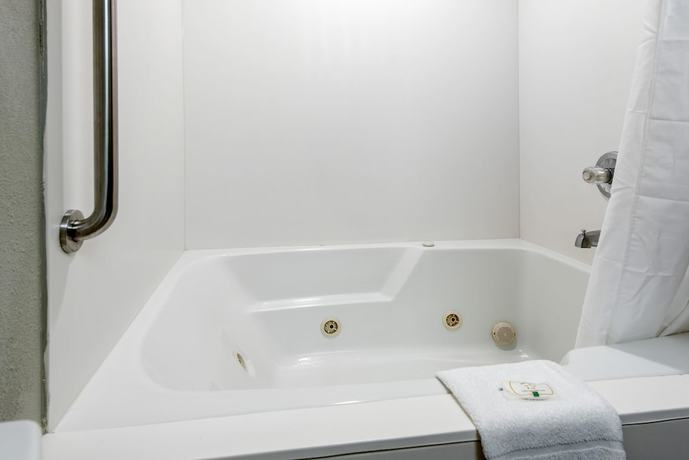 Imagen de la habitación del Hotel Quality Inn And Suites Brownsburg - Indianapolis West. Foto 7