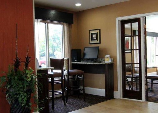 Imagen de los interiores del Hotel Quality Inn And Suites Greenville Near Downtown. Foto 14