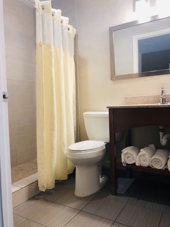 Imagen de la habitación del Hotel Quality Inn And Suites Heritage Park. Foto 5