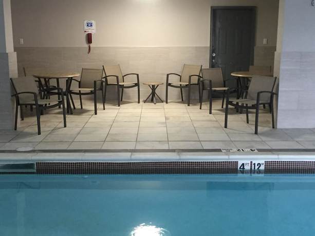 Imagen de la piscina del Hotel Quality Inn And Suites, Star City. Foto 18