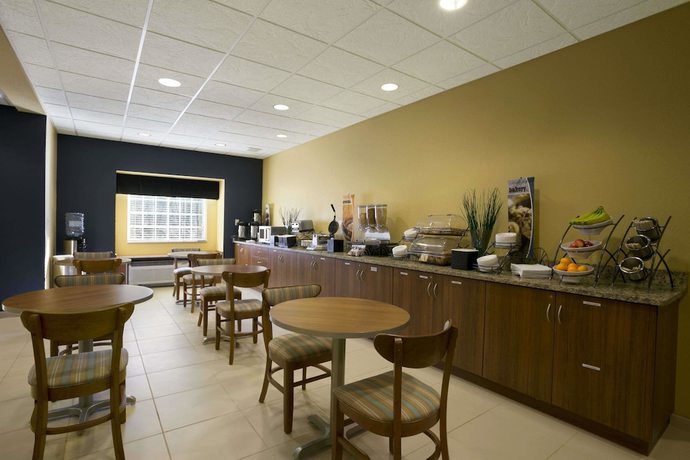 Imagen del bar/restaurante del Hotel Quality Inn And Suites, Washington . Foto 2