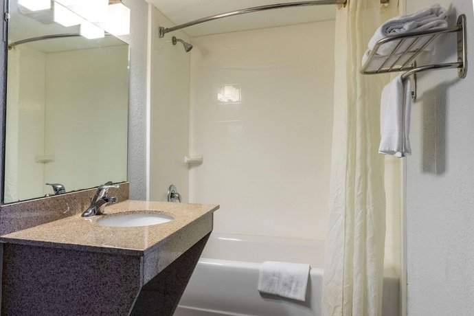 Imagen de la habitación del Hotel Quality Inn Asheville Airport. Foto 11