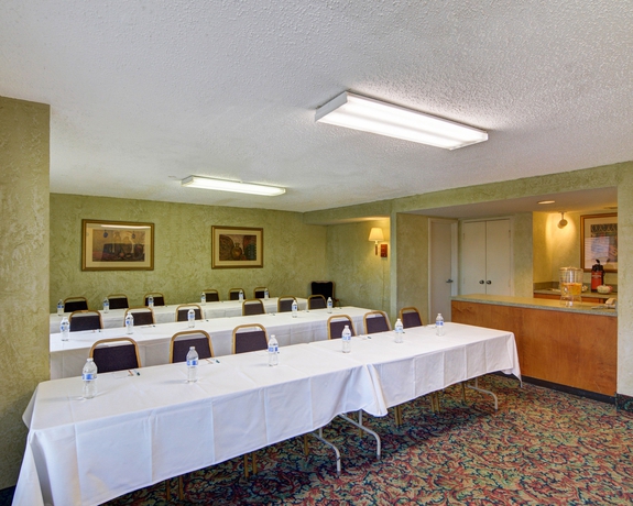 Imagen de los interiores del Hotel Quality Inn At Arlington Highlands. Foto 13
