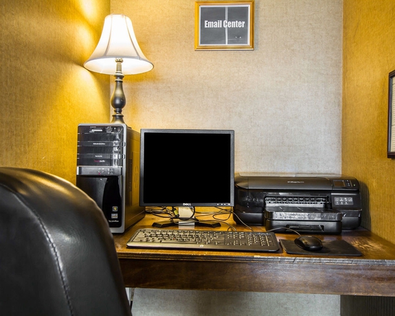 Imagen de los interiores del Hotel Quality Inn At Bangor Mall. Foto 10