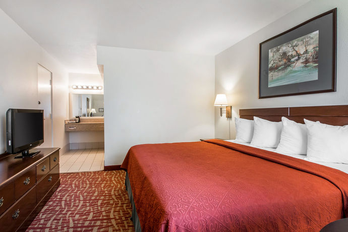 Imagen de los interiores del Hotel Quality Inn At Town Center. Foto 10
