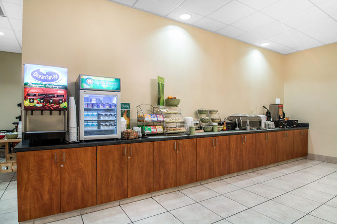 Imagen del bar/restaurante del Hotel Quality Inn At Town Center. Foto 3