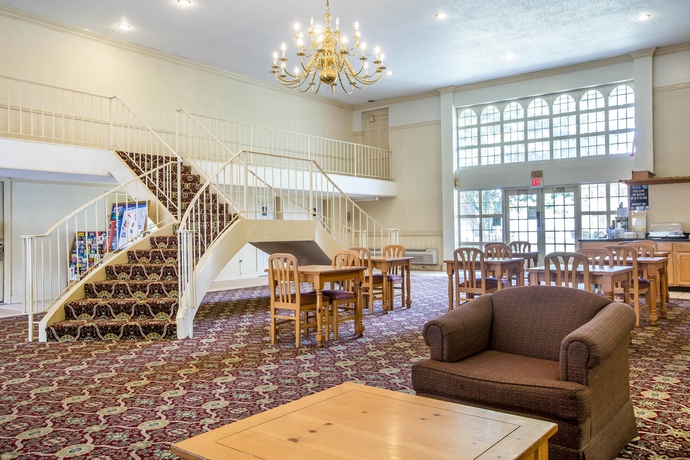 Imagen de los interiores del Hotel Quality Inn Atlanta Northeast I-85. Foto 12