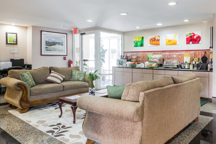 Imagen de los interiores del Hotel Quality Inn Atlanta Northlake. Foto 15