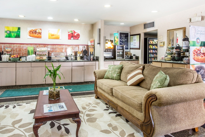 Imagen del bar/restaurante del Hotel Quality Inn Atlanta Northlake. Foto 5