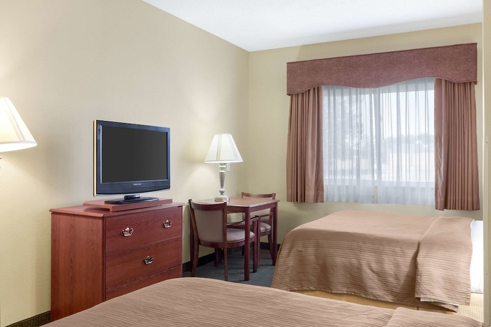 Imagen de la habitación del Hotel Quality Inn Bemidji. Foto 9