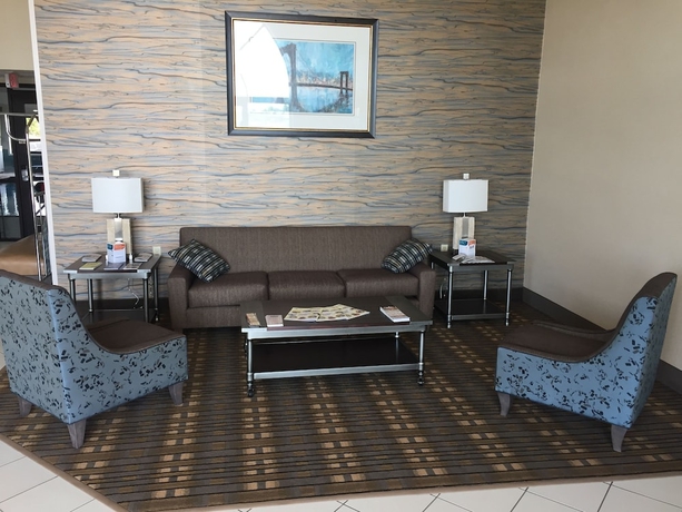 Imagen de los interiores del Hotel Quality Inn, Berea. Foto 19