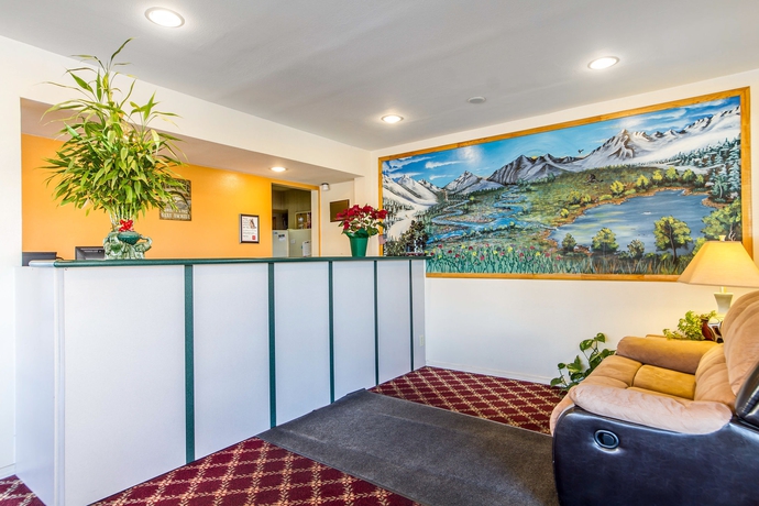 Imagen de los interiores del Hotel Quality Inn Bishop Near Mammoth. Foto 13