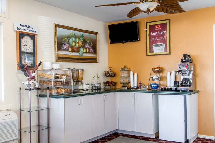 Imagen del bar/restaurante del Hotel Quality Inn Bishop Near Mammoth. Foto 4
