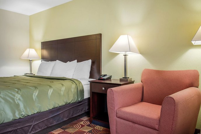 Imagen de la habitación del Hotel Quality Inn Bloomington near University. Foto 7