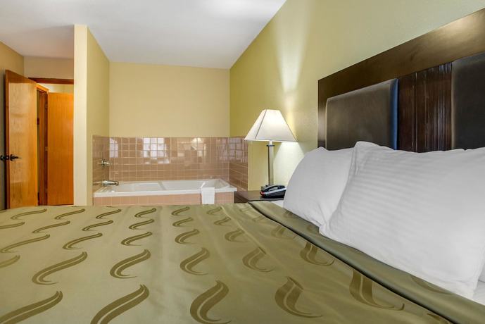 Imagen de la habitación del Hotel Quality Inn Bloomington near University. Foto 14