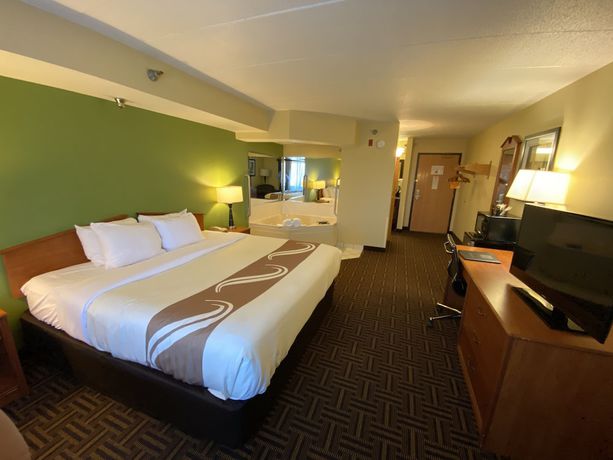 Imagen de la habitación del Hotel Quality Inn Bolingbrook I-55. Foto 9