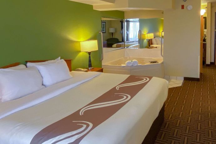 Imagen de la habitación del Hotel Quality Inn Bolingbrook I-55. Foto 13