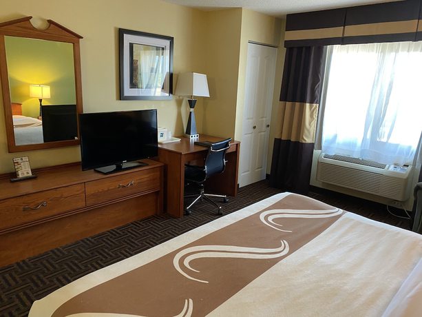 Imagen de la habitación del Hotel Quality Inn Bolingbrook I-55. Foto 15