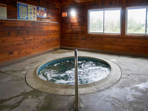 Imagen de la piscina del Hotel Quality Inn, Bourne. Foto 18